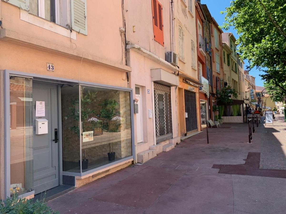 Magnifique Studio au cœur historique de Fréjus Exterior foto