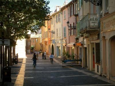 Magnifique Studio au cœur historique de Fréjus Exterior foto